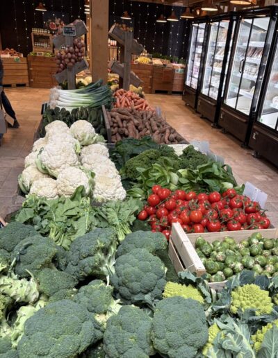 Le rayon fruits et légumes disponible à la Ferme de la chasseloire, près de Nantes